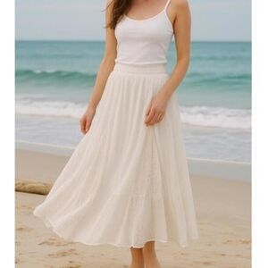 Lapogee Made In India Off White Cotton Skirt.